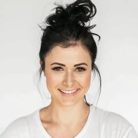 Dt. Aylin Polat